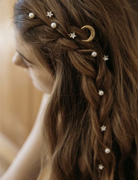 Hair With Bobby Pins, Star Hair Accessories, Decorative Bobby Pins, Hoco Ideas, London Painting, Luxury Hair Accessories, Prom Decor, Fashion Shoots, Style Royal