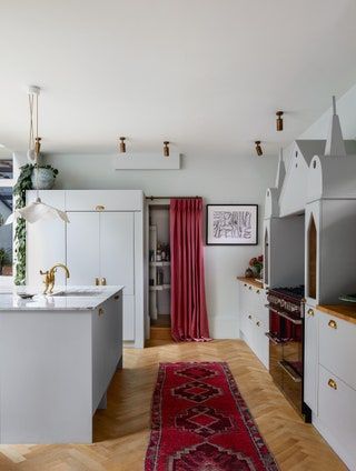 An imaginatively eclectic yet eminently practical London house by Rachel Chudley | House & Garden Rachel Chudley, Antique Daybed, London Townhouse, Pink Curtains, London House, London Apartment, Mid Century Armchair, Grand Designs, En Suite Bathroom