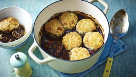 Enjoy the rich taste of tender beef stewed in red wine with a cheese scone topping. Beef Cobbler, Rosemary Scones, Tender Beef Stew, Cheese Scones, Bbc Food, Tender Beef, British Food, Scone Recipe, Beef Dishes