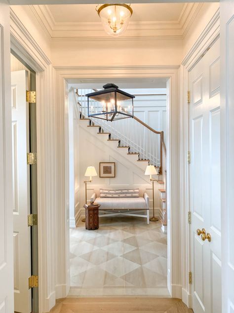 Bench On Stair Wall, Southern Colonial Remodel, Southern Living Entryway, Southern Interior Decor, Southern Living Idea House 2021 Kentucky, 2021 Southern Living Idea House, Southern Living Style Decor, Timeless Classic Style Home, Southern Living Design House