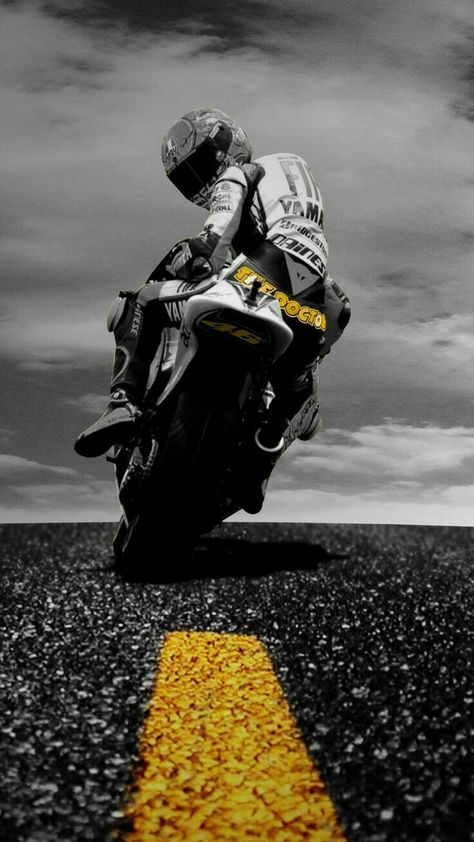 Moto Wallpapers, Bike Aesthetic, Motorcycle Wallpaper, Valentino Rossi, Motorcycle Racing, Moto Gp, Lady Biker, Super Bikes, Sport Bikes