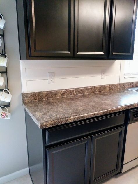 Shiplap Backsplash (A DIY Step-By-Step Guide) - DIY Couple Blog Shiplap Kitchen Backsplash, Backsplash Makeover, Rustic Kitchen Backsplash, Western Kitchen Decor, Shiplap Kitchen, Cabinet Molding, Diy Couple, Shiplap Backsplash, Shiplap Wall Diy