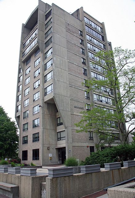 dorm at Hofstra University in Long Island, New York Hofstra University, Lovely Scenery, University Dorms, University Architecture, Nostalgic Memories, Long Island New York, York University, Long Island Ny, University Campus