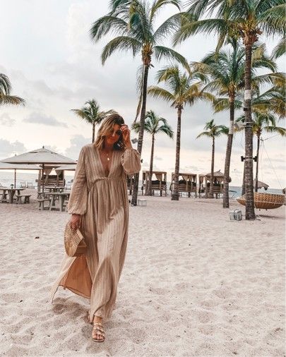 Beach Holiday Outfits, Beach Vacation Style, Resort Casual, Vacation Dresses Beach, Casual Maxi Dress, Beach Vacation Outfits, Honeymoon Outfits, Resort Outfit, Maxi Dresses Casual