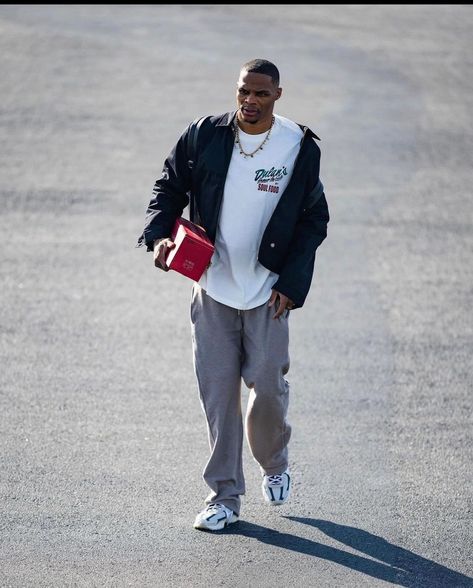 Russell Westbrook Outfits, Westbrook Outfits, Streetwear Ideas, Sweatpants Outfits, Russell Westbrook, Sweatpants, Street Wear, Mens Outfits, Outfit Inspo