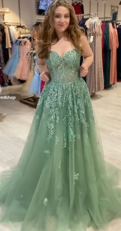 Enchanted Forest Theme Dress Prom, Forest Theme Dress, Enchanted Forest Theme Dress, Garden Prom Dresses, Abi Ball, Enchanted Forest Prom, Themed Prom Dresses, Enchanted Forest Theme, Dream Prom