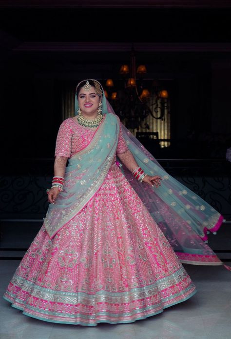 Lehenga With Contrast Dupatta, Unique Lehenga Designs, Trending Bridal Lehenga, Unique Lehenga, Lehenga Color Combinations, Best Lehenga, Lehenga Ideas, Plus Size Lehenga, Pink Bridal Lehenga