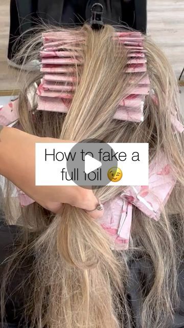 TAYLOR DELLATORRE | HAIR VIDEOS | BLONDES on Instagram: "How to fake a full foil 😉   ✨This is a great add-on service for a client on a budget or for someone who’s on a time crunch and doesn’t have time to be at the salon for more than a couple hours!   ✨I split the hairline into 3 sections and did 3 back-to-back weaves on each of those sections ✨I then continued my normal partial foil placement  🥥@joico Blonde Life Lightening Powder and 20vol Blonde Life Coconut Oil Developer  -Delivers up to 9+ levels of fastacting lift • Builds bonds for strong blondes • Strengthens hair, reducing breakage by over 54% in just one treatment  🦩@Framar “Flock Yeah” pop-ups   #BTCxJoicoPartner #Joico #blondelife #bondedbyblonde  @behindthechair_com #behindthechair @thebtcteam #thebtcteam @haleygable @cait Variations Of Blonde Hair, Partial Highlights Foil Placement, Highlight And Lowlight Placement, Diy Face Frame Highlights, Full Foil Placement Highlights, Level 7 Hair With Highlights, Full Foil Placement, Partial Highlight Placement Foil, 10 Foils Highlights Placement