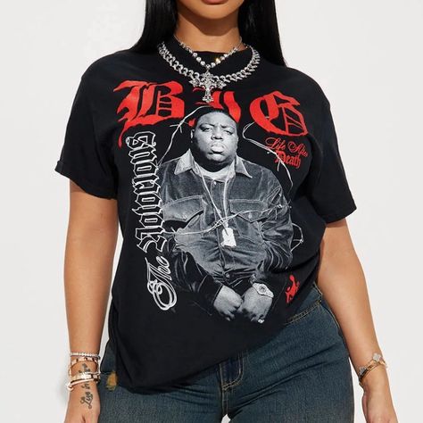 Notorious Biggie Graphic Unisex Tee 100% Cotton Graphic Crew Neck T-Shirt Tag: Notorious B.I.G, Hip Hop, Streetwear Notorious Biggie, Black Graphic Tee, Vintage Tee Shirts, Shirt Tag, Urban Outfitters Women, Black Graphic Tees, Hip Hop Streetwear, Womens Crewneck, Concert Tees