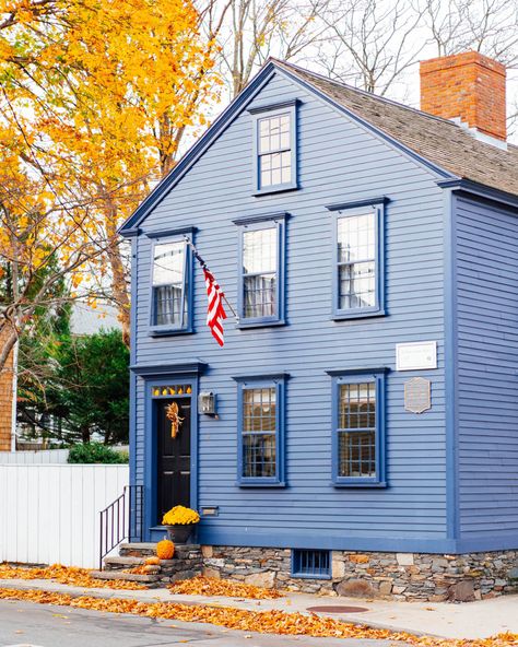 England Lifestyle, Build Inspiration, England Homes, Lifestyle Shoot, Farmhouse Pottery, New England Travel, Mount Washington, Newport Rhode Island, Old Farm Houses