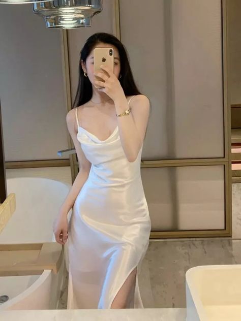 Elegant White Silk Dress, White Silk Prom Dress, Draped Fashion, Satin White Dress, White Prom Dresses, White Satin Dress, White Evening Gowns, White Silk Dress, White Prom