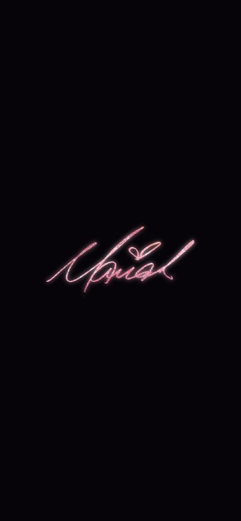 Mariah Carey Glitter Text Signiture iPhone Lockscreen Wallpaper Mariah Wallpaper, Mariah Aesthetic, Mariah Carey Wallpaper, Mariah Carey Singing, Mariah Carey 1990, Iphone Wallpaper Yellow, Pokémon Art, Female Artist, Lockscreen Wallpaper