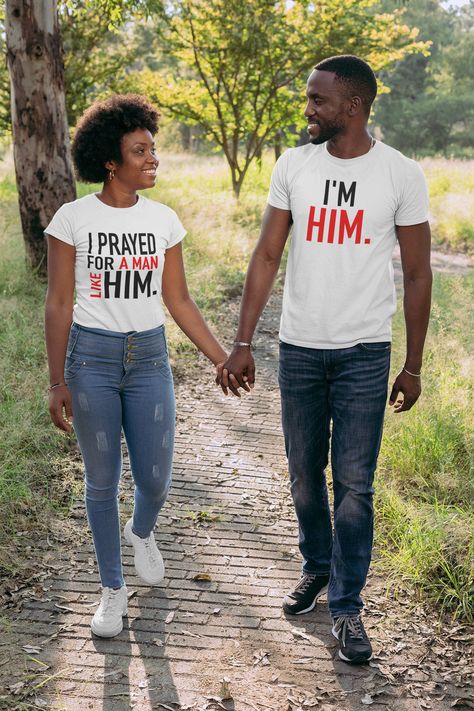 Couple Shirts Relationships, Couple Noir, Couple Tees, King Shirt, Matching Couple Shirts, Hakuna Matata, Couple Outfits, Disney Shirts, Couple Shirts