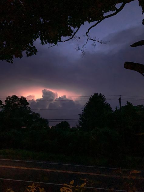 Lightning Heat Lightning Mitski, Sky Before Storm Aesthetic, Calm Before The Storm Aesthetic, Sky Before Storm, Lightning In The Sky, Lightning Weather, Heat Lightning, Lighting Storm, Storm Pictures