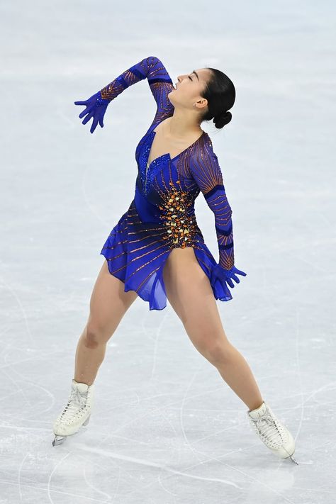 Kaori Sakamoto, Ballroom Dress Inspiration, Figure Skates, Sport Aesthetic, Sports Aesthetic, Figure Skaters, Olympic Sports, Olympic Team, Calf Muscles