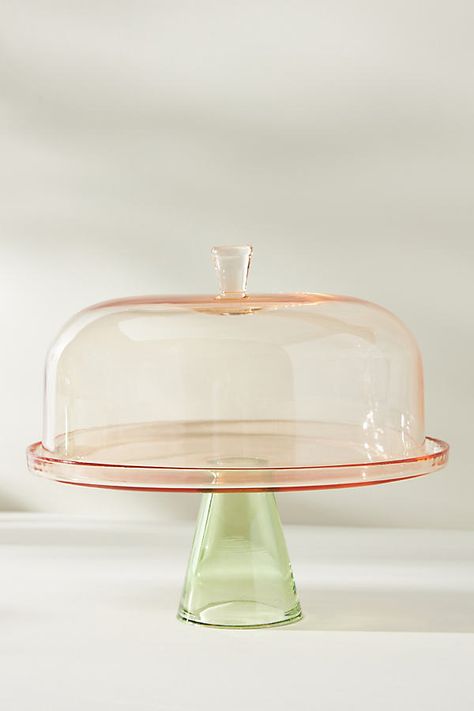 Add a burst of color to your table setting with this two-tone cake stand. Glass Cake Stand Decor Display, Cake Plate Decor Display, Cake Stands Display, Cake Stand Ideas, Modern Cake Stand, Cake Plate With Dome, Unique Cake Stands, Cake Stand With Lid, Cake Display Stand