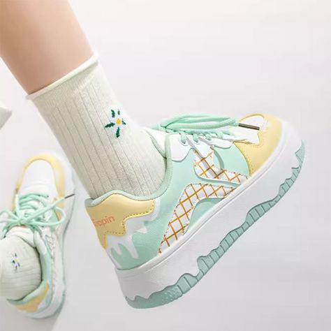 Colorful Sneakers Ideas, Bonnie Aesthetic, Grunge Aesthetic Shoes, Fun Sneakers, Pastel Kidcore, Aesthetic Sneakers, Pastel Shoes, Art Shoes, Colorful Sneakers