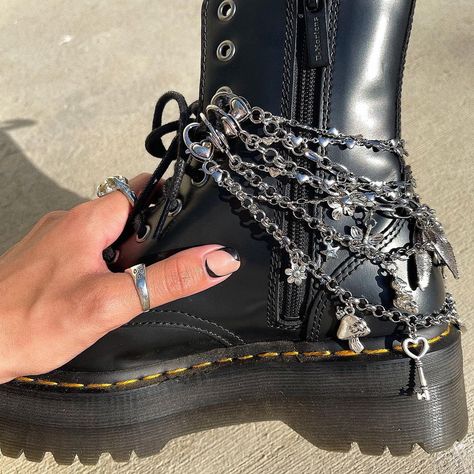 Combat Boot Outfits Summer, Boots With Chains, Princess Grunge, Alt Accessories, God Of Ruin, Chain Outfit, Summer Boots Outfit, Pixie Boots, Combat Boot Outfits