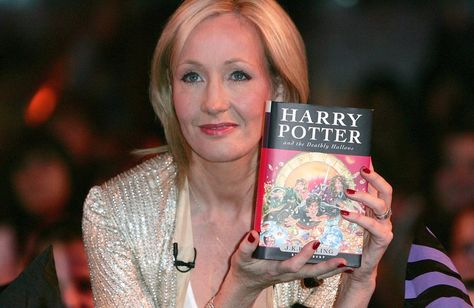 If Harry Potter is rebooted into a TV series, the culture war is going to get ugly. Book Deal, J K Rowling, Remus Lupin, Harry Potter Books, Harry Potter Series, Mischief Managed, The Press, Fantastic Beasts, Press Release