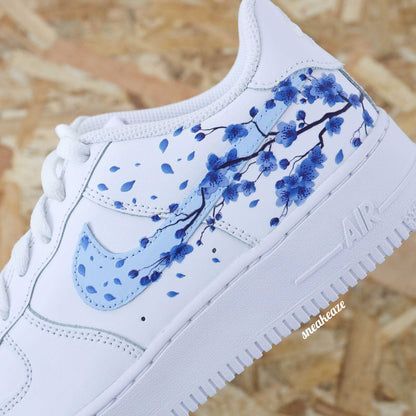 Cute Converse Shoes, Casual Shoes Women Sneakers, Nike Shoes Women Fashion, Cute Converse, Nike Air Force 1 Custom, Pretty Sneakers, Custom Adidas, Custom Shoes Diy