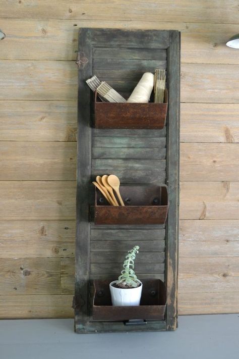 Shutter Projects, Shutter Decor, Farmhouse Storage, Diy Shutters, Old Shutters, Beautiful Houses Interior, Wooden Shelf, Diy Farmhouse Decor, Organizing Bins