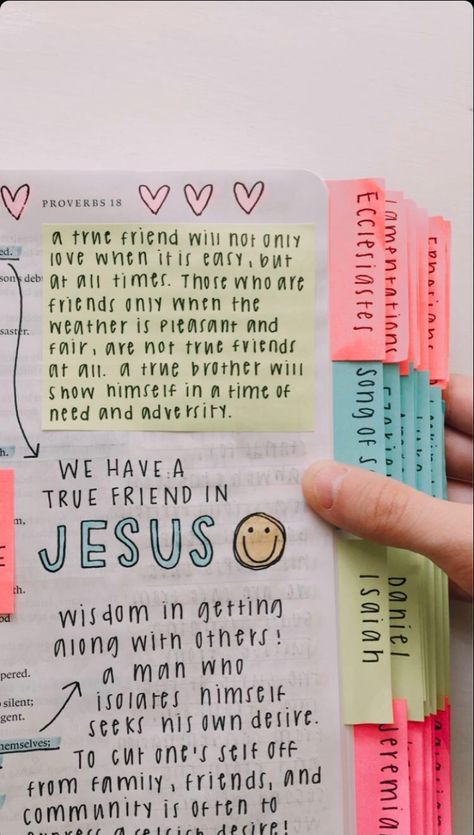 Sticky Notes In Bible, Note Taking Bible Ideas, Bible Journaling Sticky Notes, Bible Sticky Notes Ideas, Preppy Bible Journaling, Aesthetic Bible Notes, Christian Notebook Ideas, Cute Bible Journaling Ideas, Easy Bible Journaling