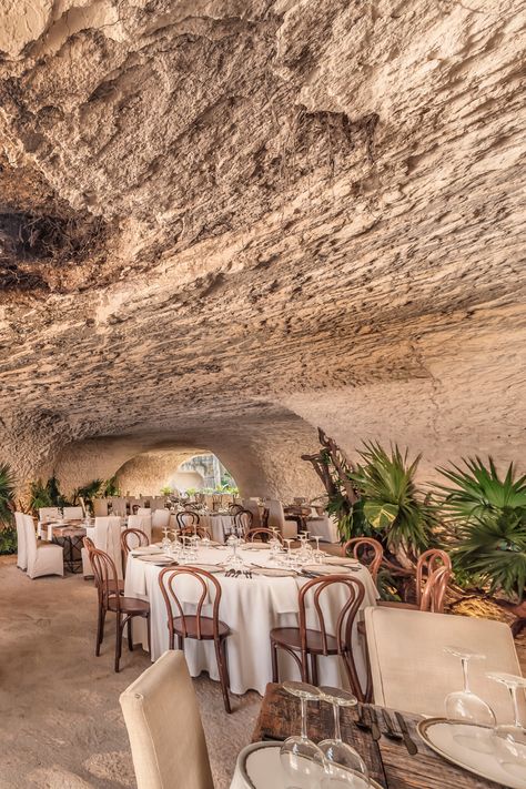 Looking for a unique venue for your destination wedding? At Hotel Xcaret Mexico, you can host your reception at Las Cuevas, an elegant restaurant nestled within a cave! ⁣ Wedding In Caves, Cave Wedding Reception, Cave Wedding Ideas, Tulum Mexico Wedding Venues, Xcaret Wedding Reception, Wedding In A Cave, Elegant Mexico Wedding, Tulum Wedding Reception, Hotel Xcaret Wedding