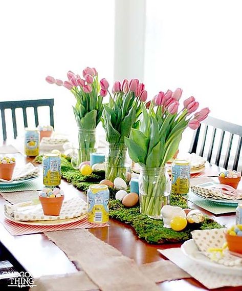 Inspiring Easter Table Centerpiece Ideas-05-1 Kindesign Easter Brunch Table Setting, Easter Salad, Diy – Velikonoce, Brunch Table Setting, Easter Brunch Table, Easter Table Centerpieces, Easter Table Setting, Easter Dinner Table, Easter Lunch