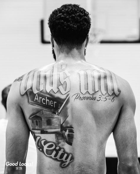 Jason Tatum Tattoo, Upper Back Tattoo Men Ideas, Nba Players Tattoos, Jayson Tatum Tattoo, Tatum Tattoo, Upper Back Tattoo Men, Tattoo Preparation, Jason Tatum, Beautiful Back Tattoos