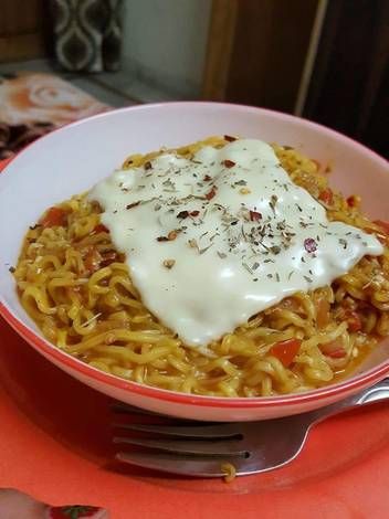 Maggi Aesthetic, Maggi Snap, Cheese Maggi Recipe, Cheesy Maggi, Maggie Food, Maggie Recipes, Cheese Maggi, Maggi Recipes, Food Snap