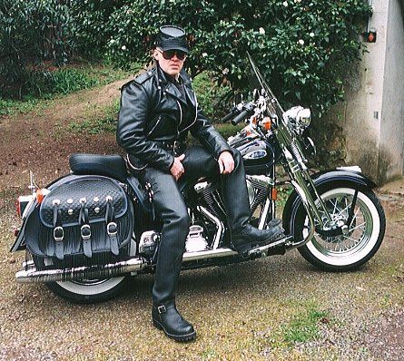 bootboy Leather Fashion Men, Bike Leathers, Tight Leather Pants, Mens Leather Clothing, Motorcycle Men, Leather Gear, Bike Gear, Biker Leather, Beards