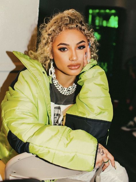 DaniLeigh Danileigh Wallpaper, Dani Leigh, Chola Style, Glamour Shots, Female Rappers, Aesthetic Women, Aesthetic Photos, Celebrity Art, Baddie Outfits Casual