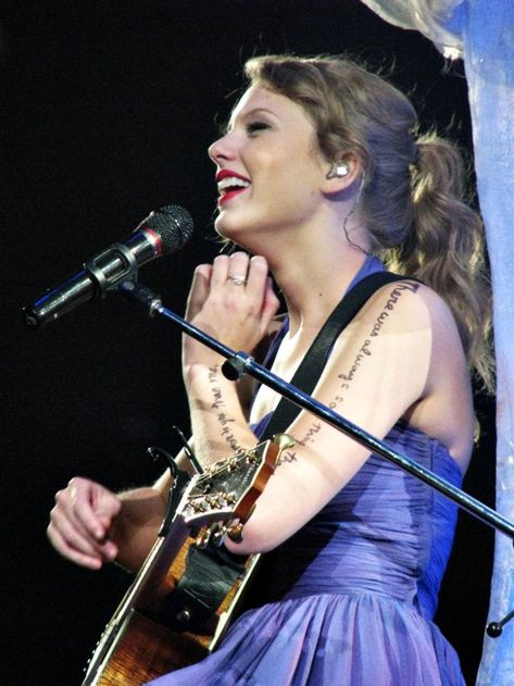 Speak Now World Tour, Taylor Swift Birthday, Taylor Swift Speak Now, Swift Tour, Estilo Taylor Swift, Swift Photo, Taylor Swift Outfits, Speak Now, Taylor Swift Album