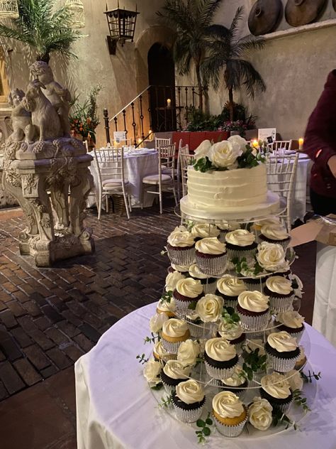 Wedding Cupcake Tower, Anniversary Cupcakes, Cupcake Tower Wedding, Ball Wedding, Fall Wedding Cakes, Cupcake Tower, Wedding Cakes With Cupcakes, Wedding 2025, Anniversary Ideas