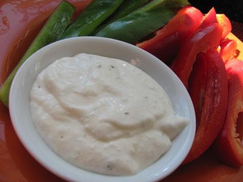 Robust Ranch Dip Greek Dressing Recipe Creamy, Creamy Greek Salad Dressing, Creamy Greek Salad, Creamy Greek Dressing, House Dressing Recipe, Russian Salad Dressing, Greek Salad Dressing Recipe, Best Greek Salad, Salad Appetizer Cups