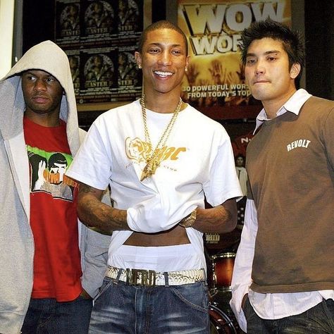 Pharrell Williams Aesthetic, Pharrell Williams 2000s, 2000’s Outfit, The Maxx, 90s Hip Hop Fashion, 2000s Outfits, Rap Aesthetic, Next Fashion, Pharrell Williams