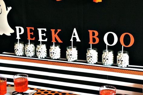 Planning a Baby Shower Halloween Theme Party? It's perfect whether you're having a girl or a boy.. Click for ideas on decorations, invitations, cake, food, drinks and more. Halloween Candy Favors, Halloween Baby Shower Ideas, Peek A Boo Baby, Baby Shower Halloween, Halloween Theme Party, Baby Shower Punch, Planning A Baby Shower, Unique Baby Shower Favors, Mummy Halloween