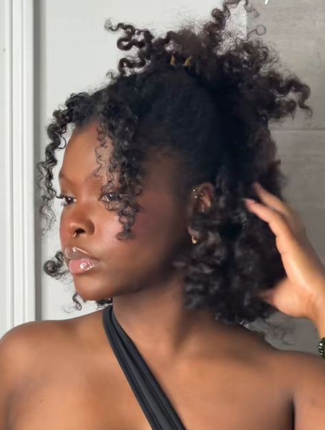 Natural Looking Hairstyles Black Women, Afro On Black Women, Medium Length 4c Hairstyles, 4b Hairstyles Medium, Natural Hairstyles 4c, Bold Women, Shaving Your Head, Buzz Cuts, Quick Natural Hair Styles