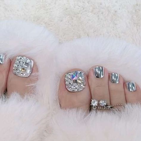 Press On Toenails, Bridal Manicure, Nail Shapes Square, Fake Toenails, Nails Luxury, Acrylic Toes, Summer Toe Nails, Nail Forms, Nail Patterns