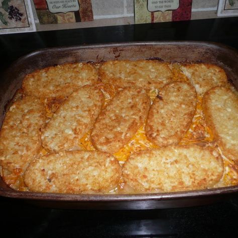 Creating in the kitchen is what I love to do best.  I took out ground beef to make a meat loaf but when I defrosted it , it cooked a little too much.  I came up with this creation.  I looked on site for a tater tot casserole and ended up with this dish... Hash Brown Patties, Overnight French Toast, Tater Tot Casserole, Patties Recipe, Hash Brown Casserole, Hash Brown, Green Pepper, Beef Casserole, Garlic Salt