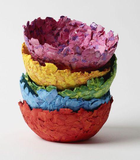 Paper Mache Crafts For Kids, Paper Mache Recipe, Diy Study Table, Paper Mache Paste, Paper Mache Projects, Paper Mache Mask, Making Paper Mache, Paper Mache Bowls, Diy Bird Bath