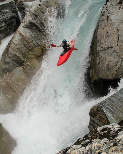 White Water Kayaking, Colorado White Water Rafting, Clear Boat Kayak Aesthetic, Bioluminescent Kayaking, Adrenaline Sports, River Kayaking, White Water Kayak, Flying Cars, Whitewater Kayaking