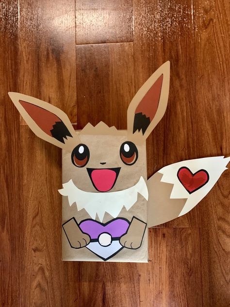 Evee Pokemon Valentine Box Ideas, Eevee Valentine Boxes, Hamster Valentines Boxes, Pokémon Valentine Boxes, Pokemon Valentine Box Ideas, Pikachu Valentines Boxes, Pokemon Valentines Box, Valentines Bags, Minecraft Valentines