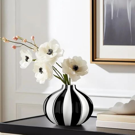 Black White Vase Ceramic Vase Flowers Stripes - Temu Black And White Chic Aesthetic, Black And White Vases Decor, Black And White Vases, White Apartment Decor, Ap Portfolio, Chic Office Decor, Black And White Vase, Large Floor Vase, Tulip Vase