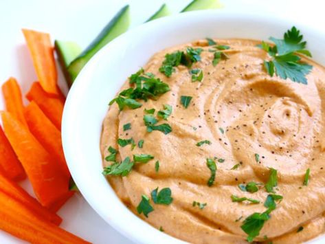 Cashew Based Dips, Vegan Dip Recipes, Cashew Dip, Vegan Dip, Healthy Vegan Snacks, Vegan Meal Plans, Cashew Milk, Green Planet, Vegan Appetizers