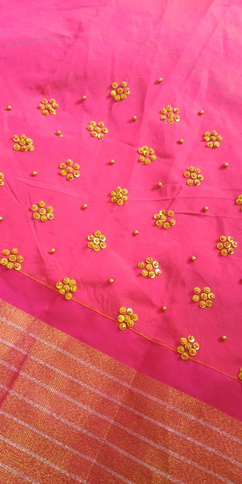 Simple Work On Blouse, Mudi Kuttu Maggam Work, Work On Blouse, Plain Blouse Designs, Maggam Designs, Dabka Work, Lace Blouse Design, Patch Work Blouse Designs, Latest Bridal Blouse Designs