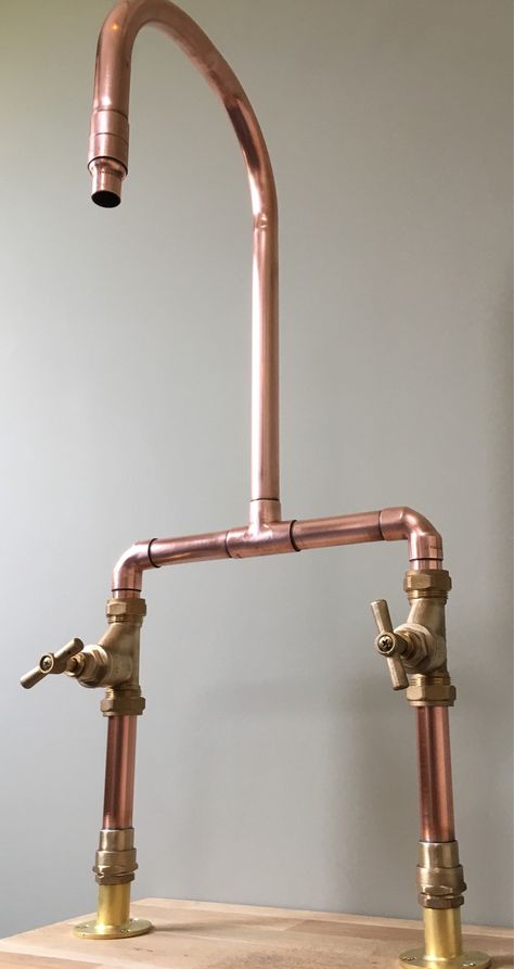 Copper Pipe Taps, Bathroom Industrial, Brass Taps, Kitchen Copper, Copper Pipes, Copper Faucet, Copper Taps, Outdoor Tub, Copper Bathroom