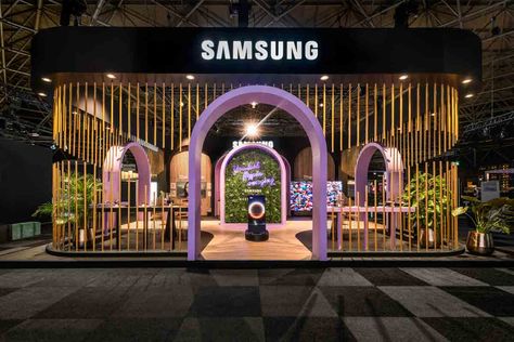 Standbouw voor Samsung | KOPexpo Samsung Exhibition Booth, Best Booth Design, Booth Design Exhibition, Small Booth, Event Booth Design, Expo Stand, Trade Exhibition, Trade Show Booths, Selfie Wall