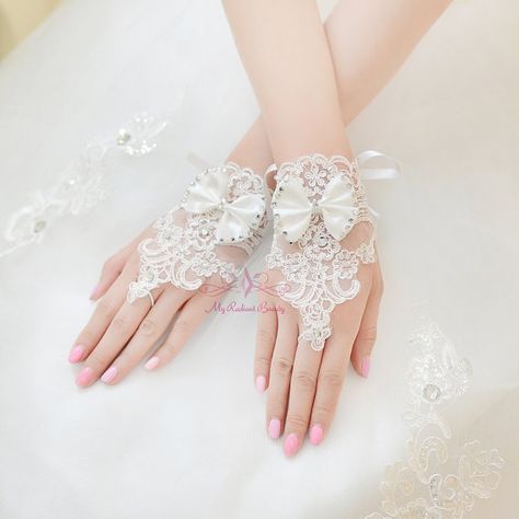 Gloves Wedding Dress, Bride Gloves, Gloves White, Wrist Flowers, Bride Floral, Lace Bracelet, Lace Bride, Wedding Gloves, Bridal Gloves