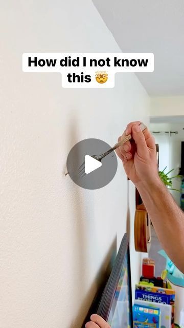 Liz & Jeff on Instagram: "Best way to hang a photo #diy #picture #frame #art #homedecor" Picture Hanging Tips, Diy Picture Frame, Photo Diy, Easy Diy Hacks, Everyday Hacks, Amazing Life Hacks, Diy Home Repair, Diy Picture, Clever Hacks